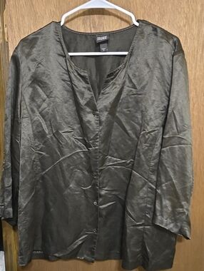 EILEEN FISHER Olive Green Collarless Button-Down Shirt